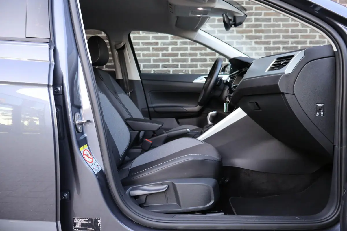 1.0 TSI 95pk DSG Life Edition | Trekhaak | All Season Banden | Navigatie