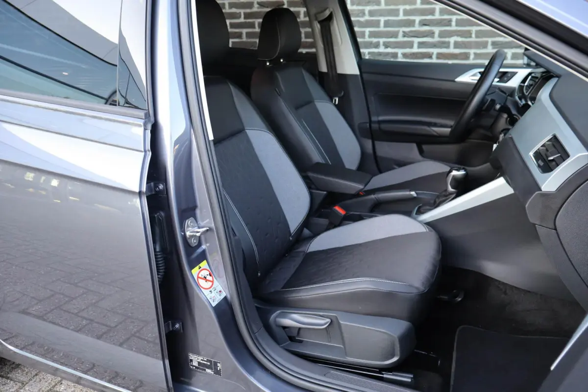 1.0 TSI 95pk DSG Life Edition | Trekhaak | All Season Banden | Navigatie