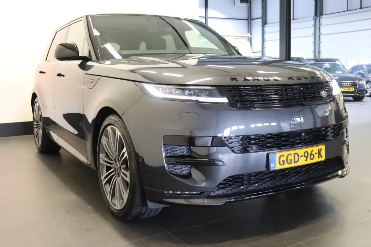 3.0 P550e Autobiography Black Pack | Massage | 23'' | 360 Camera | Pano | Meridian 3D | €119.900,-