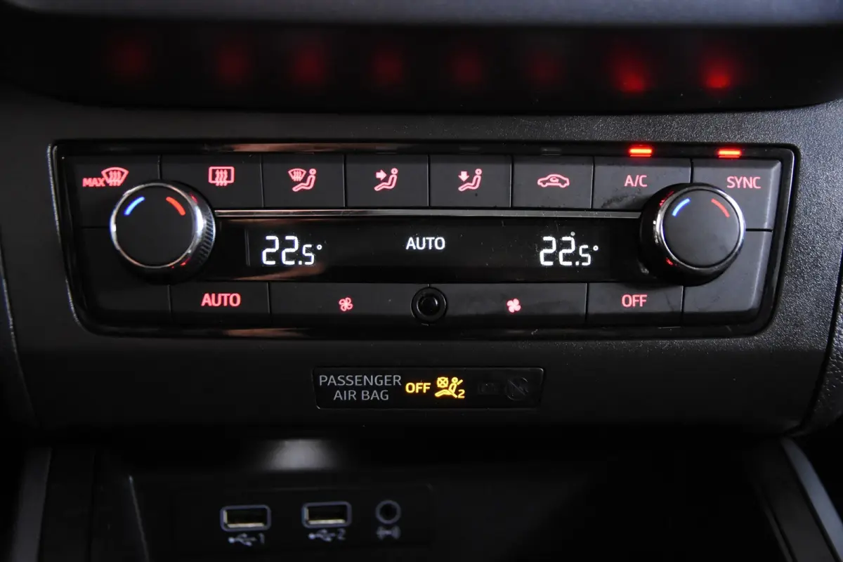 1.0 TSI DSG *1ste Eigenaar*Navigatie*Carplay*PDC*