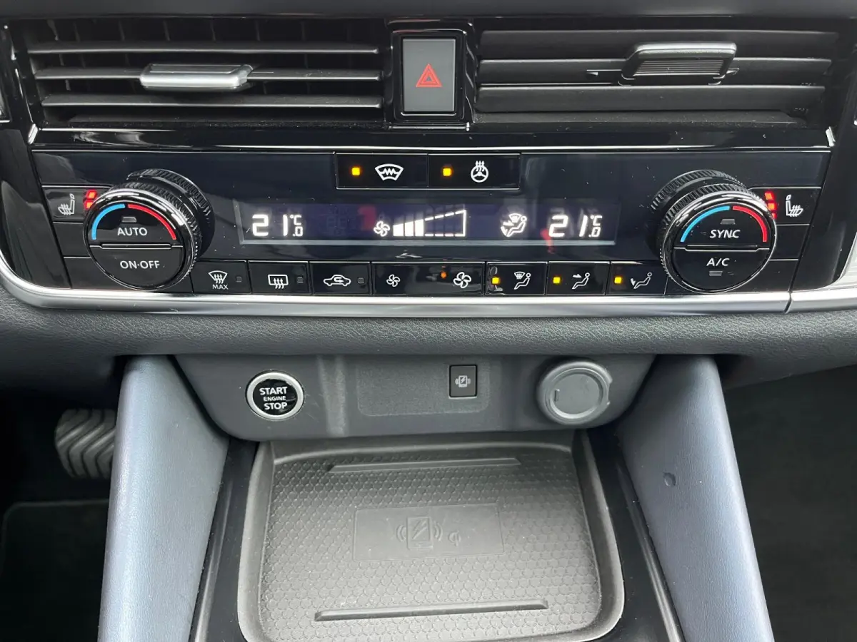 1.3 MHEV Xtronic Tekna | Panoramadak | 360 camera | Carplay | Stoel- en stuurverwarming