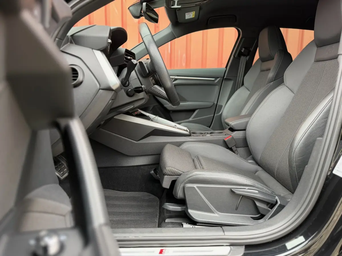 35 TFSI 3x S-Line Carplay PDC ACC DAB 19"RS