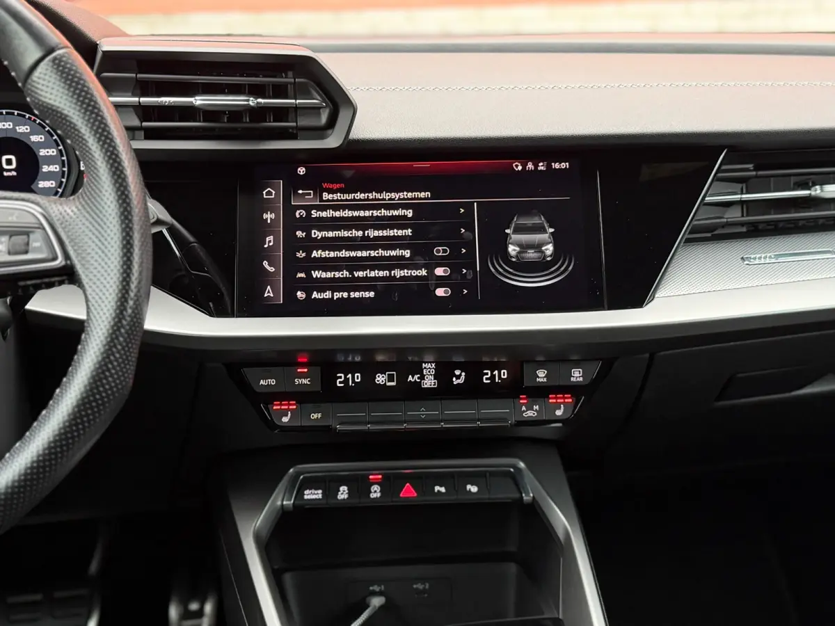 35 TFSI 3x S-Line Carplay PDC ACC DAB 19"RS