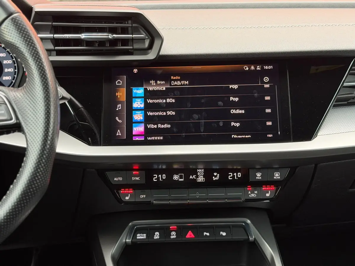 35 TFSI 3x S-Line Carplay PDC ACC DAB 19"RS
