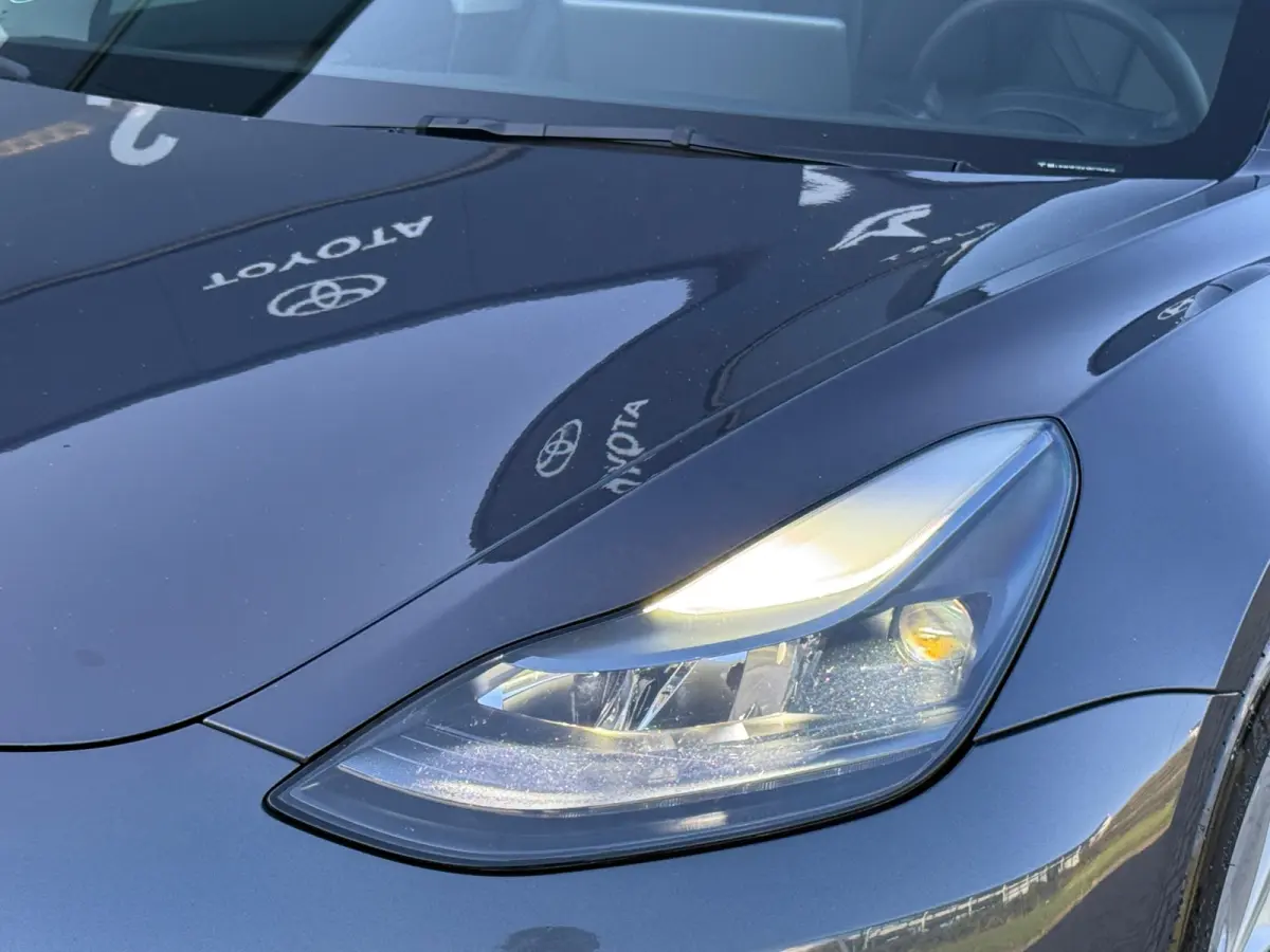 Long Range AWD 75 kWh 94% SOH AUTOPILOT