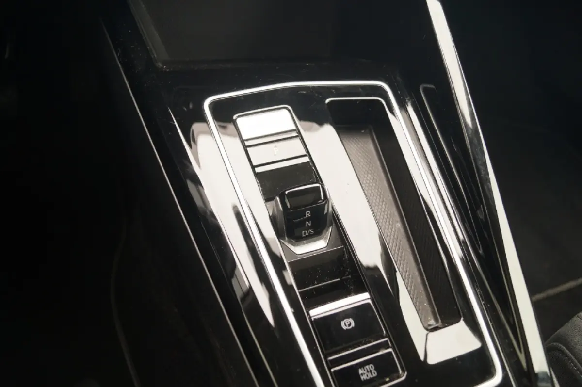 1.4 eHybrid PHEV Style -PANO-NAVI-ECC-LED-PDC-
