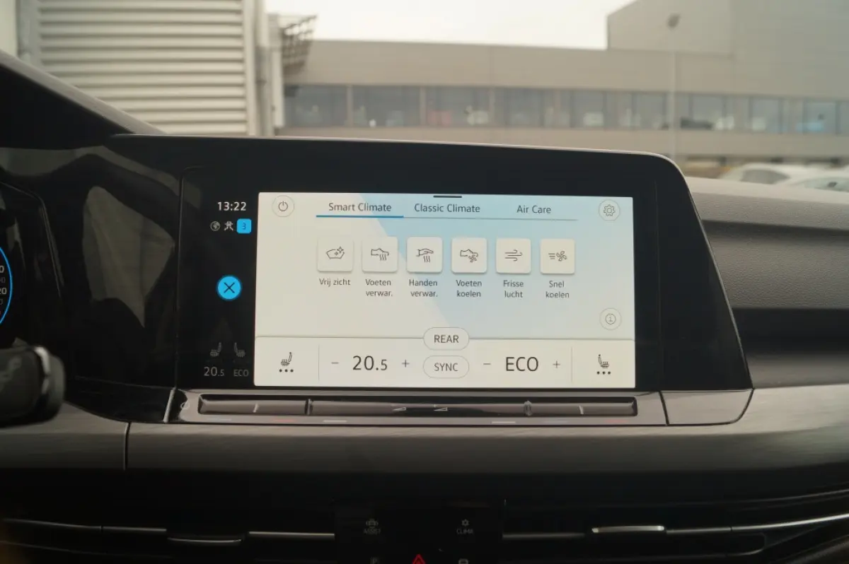 1.4 eHybrid PHEV Style -PANO-NAVI-ECC-LED-PDC-