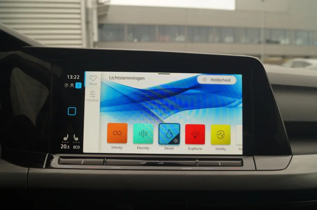 1.4 eHybrid PHEV Style -PANO-NAVI-ECC-LED-PDC-