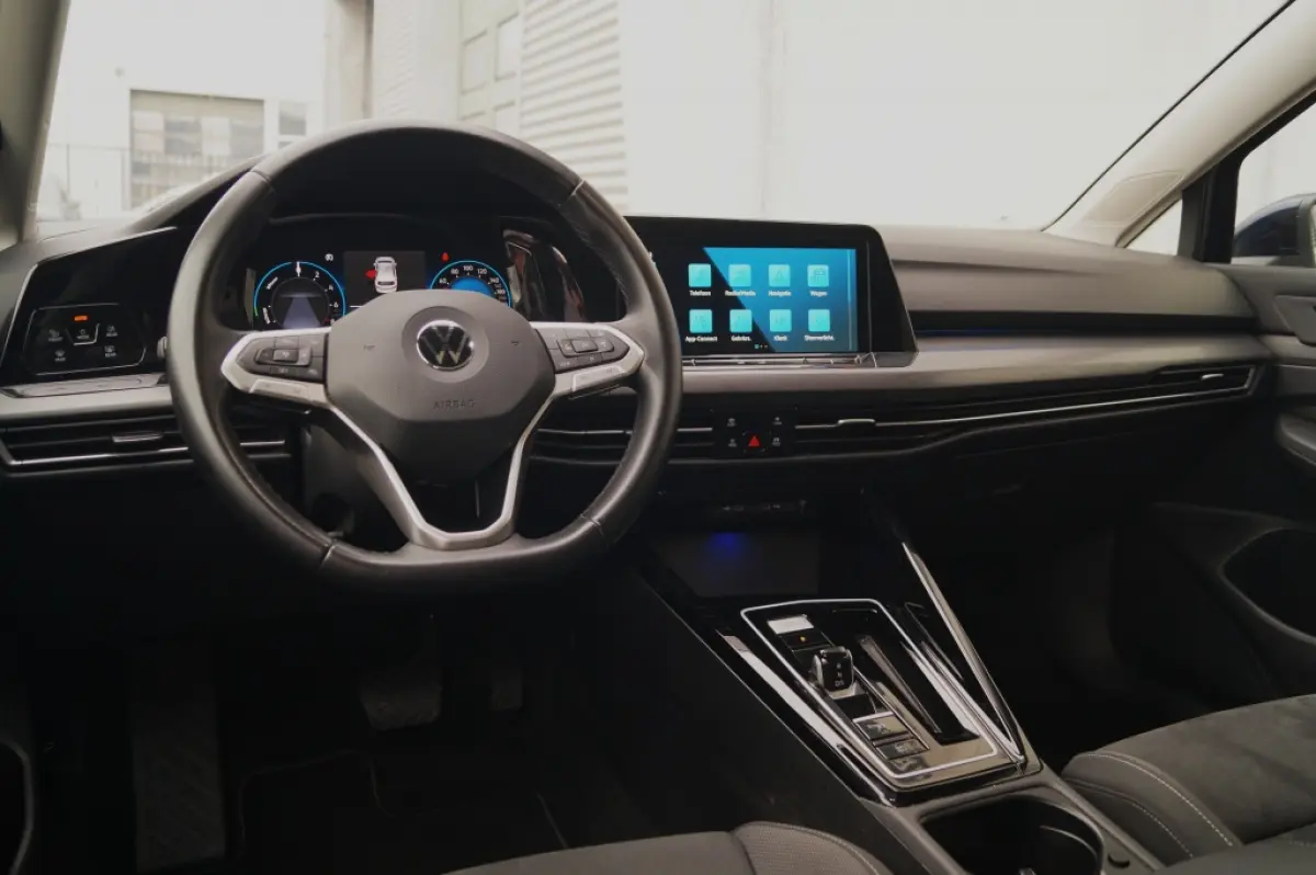 1.4 eHybrid PHEV Style -PANO-NAVI-ECC-LED-PDC-