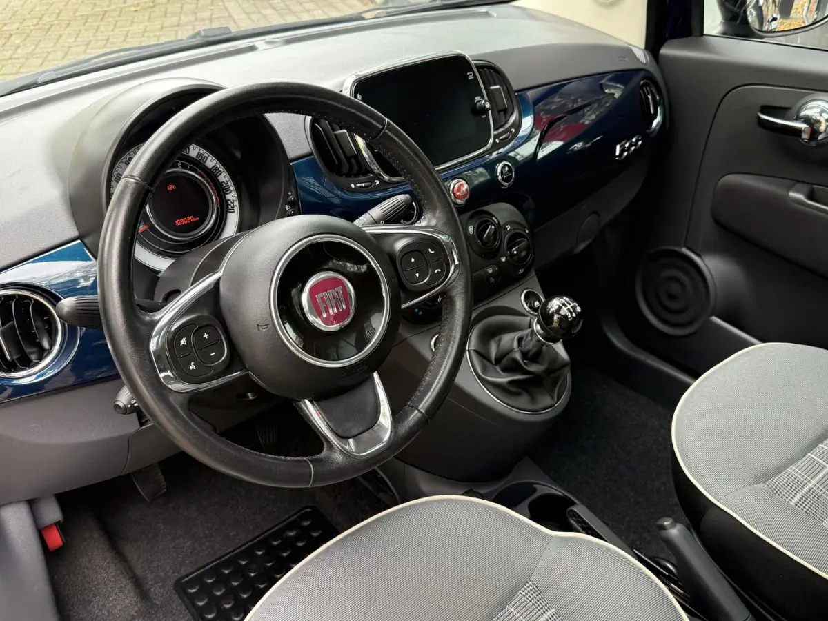0.9 TwinAir Turbo | Panoramadak | Airco | Parkeersensoren | | Licht metalen velgen