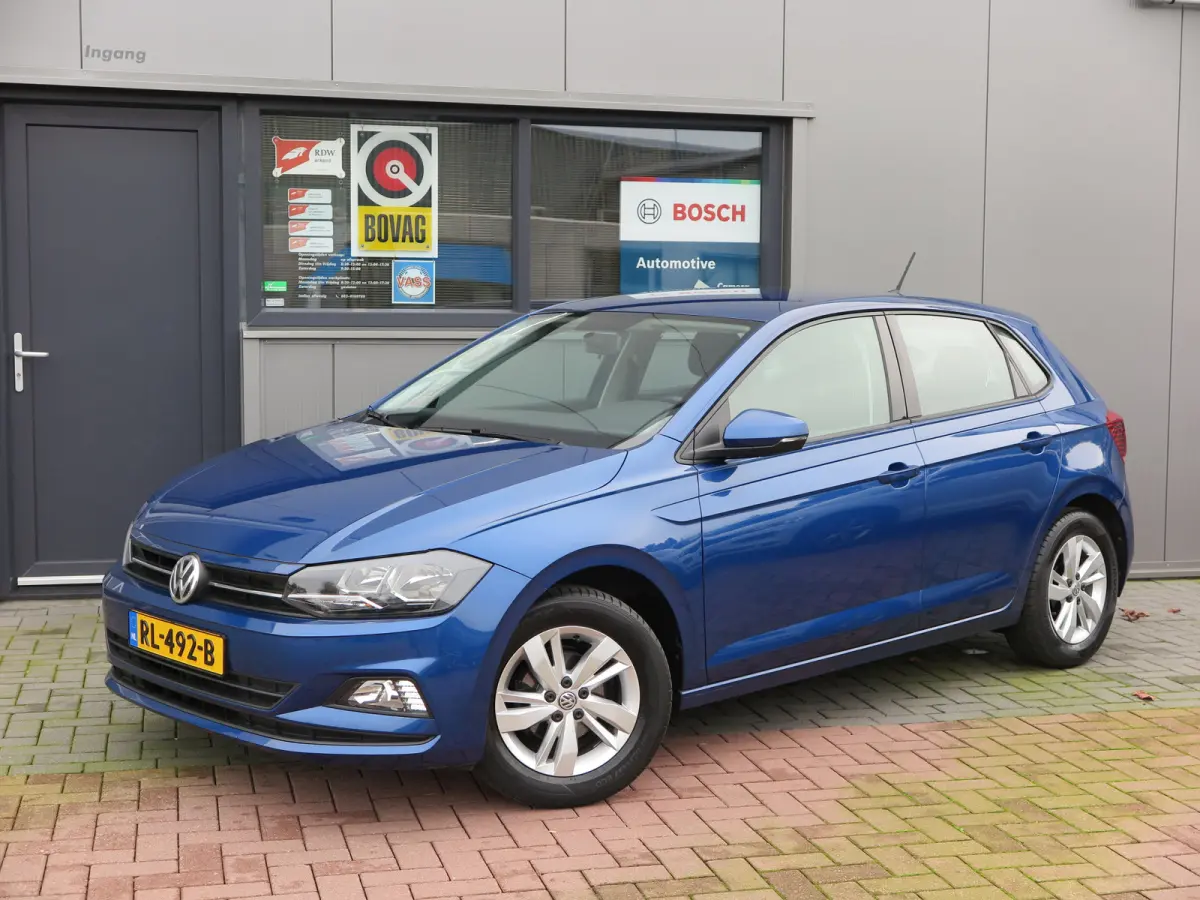 1.0 TSI 95pk Comfortline Cruise control , LMV 15", Carplay , Navi , Stuurwiel multifunctioneel . etc. .