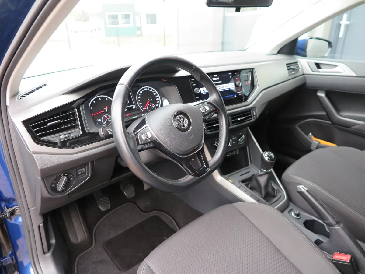 1.0 TSI 95pk Comfortline Cruise control , LMV 15", Carplay , Navi , Stuurwiel multifunctioneel . etc. .