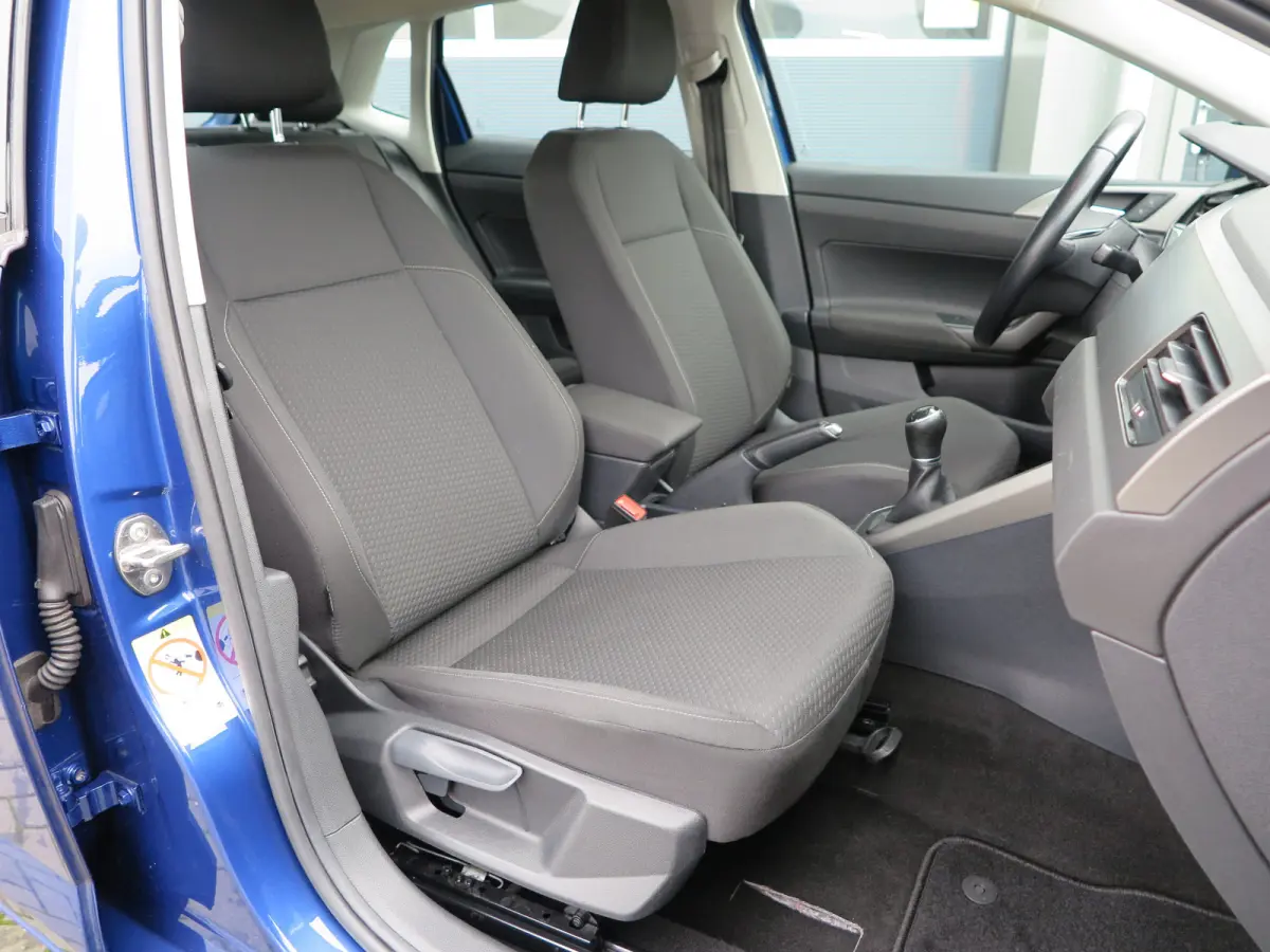 1.0 TSI 95pk Comfortline Cruise control , LMV 15", Carplay , Navi , Stuurwiel multifunctioneel . etc. .
