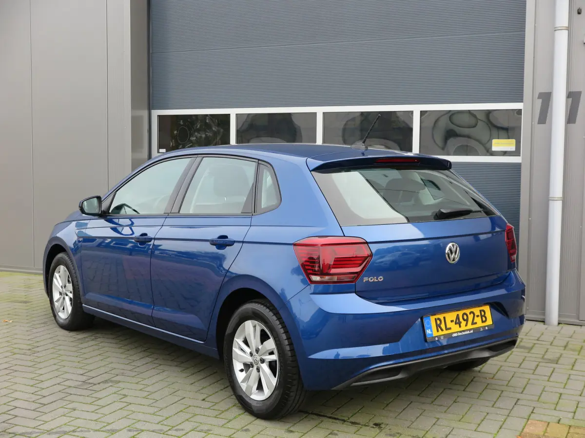 1.0 TSI 95pk Comfortline Cruise control , LMV 15", Carplay , Navi , Stuurwiel multifunctioneel . etc. .