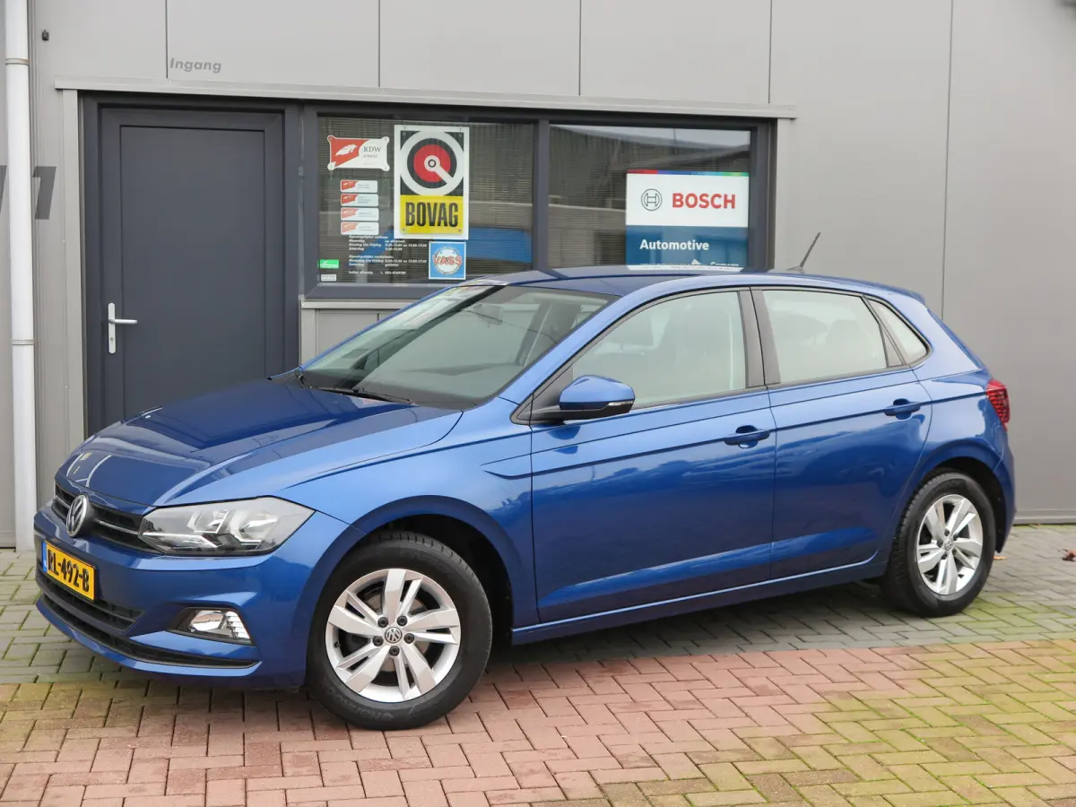1.0 TSI 95pk Comfortline Cruise control , LMV 15", Carplay , Navi , Stuurwiel multifunctioneel . etc. .