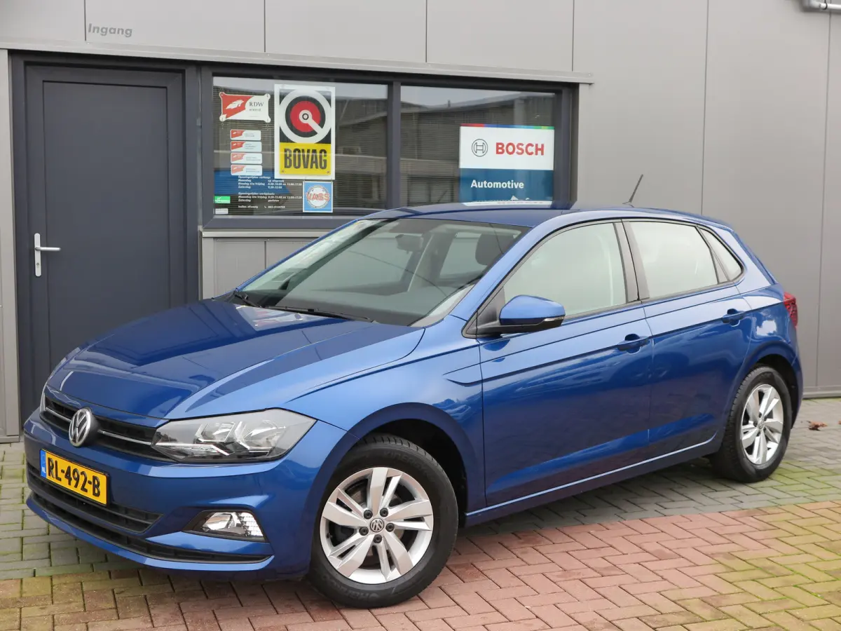 1.0 TSI 95pk Comfortline Cruise control , LMV 15", Carplay , Navi , Stuurwiel multifunctioneel . etc. .