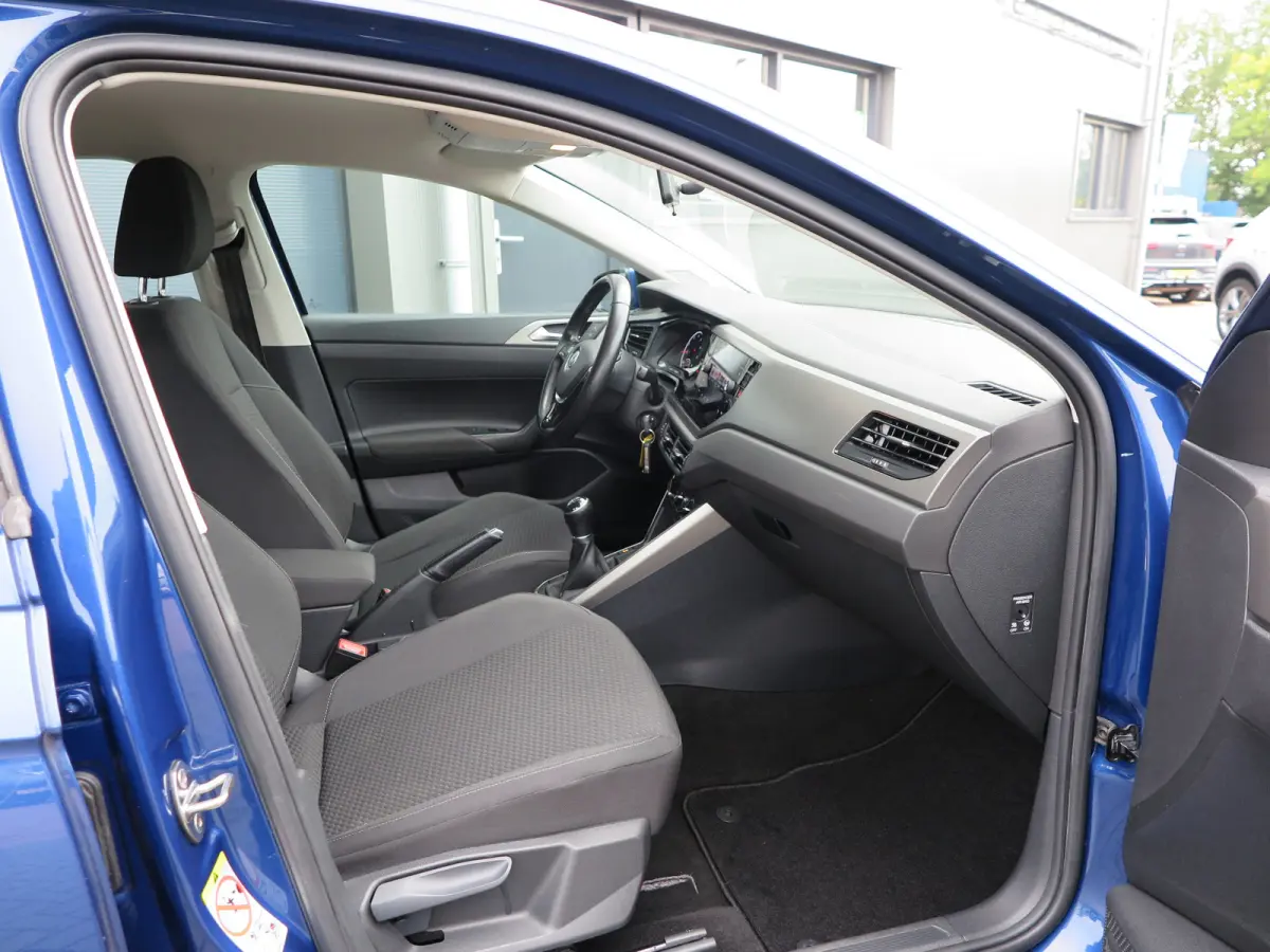 1.0 TSI 95pk Comfortline Cruise control , LMV 15", Carplay , Navi , Stuurwiel multifunctioneel . etc. .