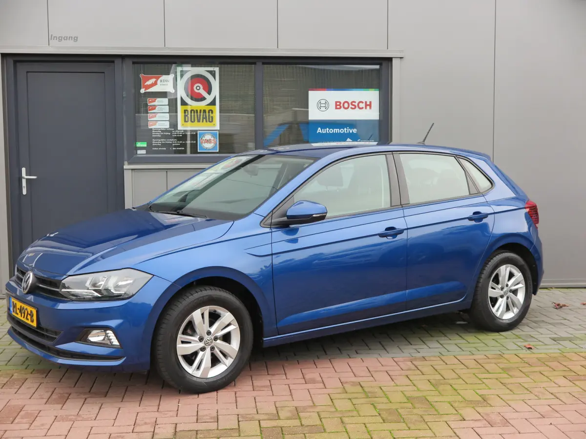 1.0 TSI 95pk Comfortline Cruise control , LMV 15", Carplay , Navi , Stuurwiel multifunctioneel . etc. .