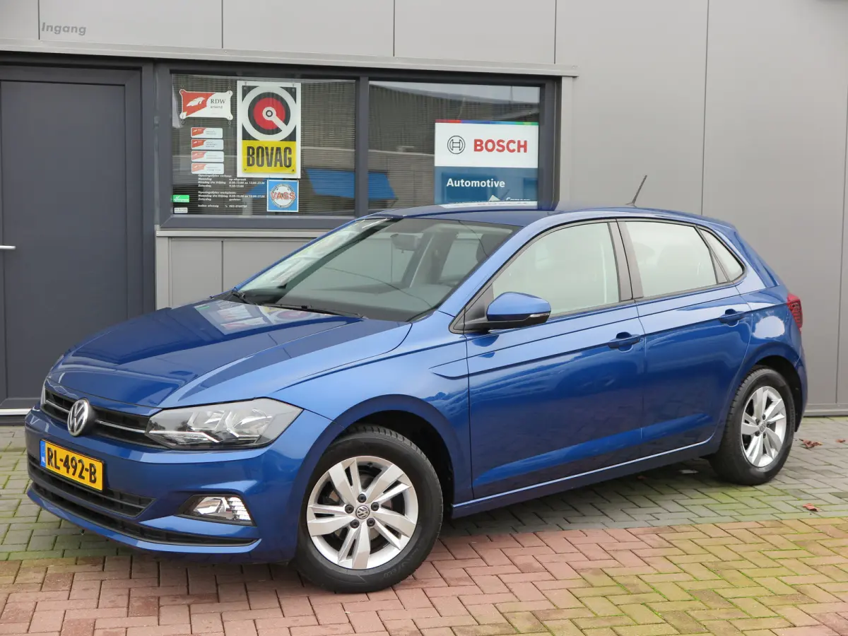 1.0 TSI 95pk Comfortline Cruise control , LMV 15", Carplay , Navi , Stuurwiel multifunctioneel . etc. .