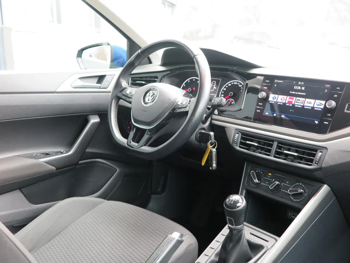 1.0 TSI 95pk Comfortline Cruise control , LMV 15", Carplay , Navi , Stuurwiel multifunctioneel . etc. .