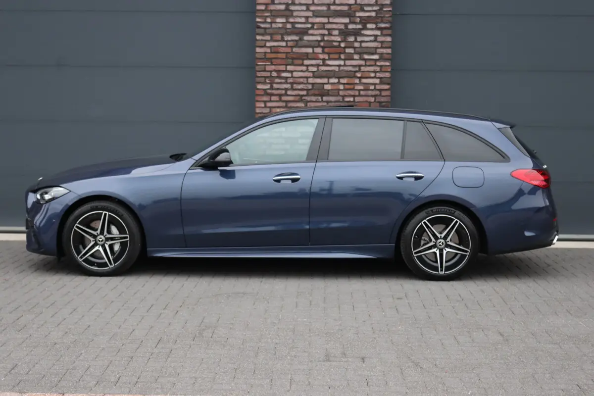 300 e AMG Line Premium | Panoramadak | Memory | Distronic | Surround Camera | Trekhaak | Digital Light | Nightpakket | Augmented Reality |