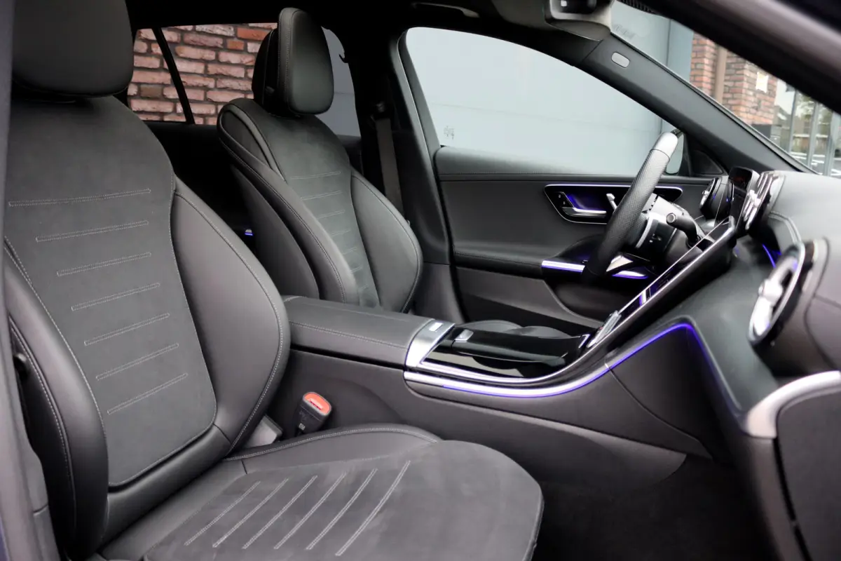 300 e AMG Line Premium | Panoramadak | Memory | Distronic | Surround Camera | Trekhaak | Digital Light | Nightpakket | Augmented Reality |