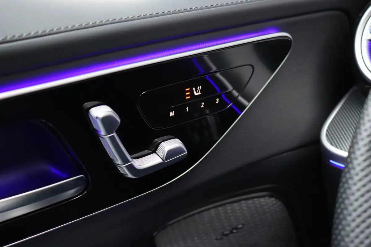 300 e AMG Line Premium | Panoramadak | Memory | Distronic | Surround Camera | Trekhaak | Digital Light | Nightpakket | Augmented Reality |