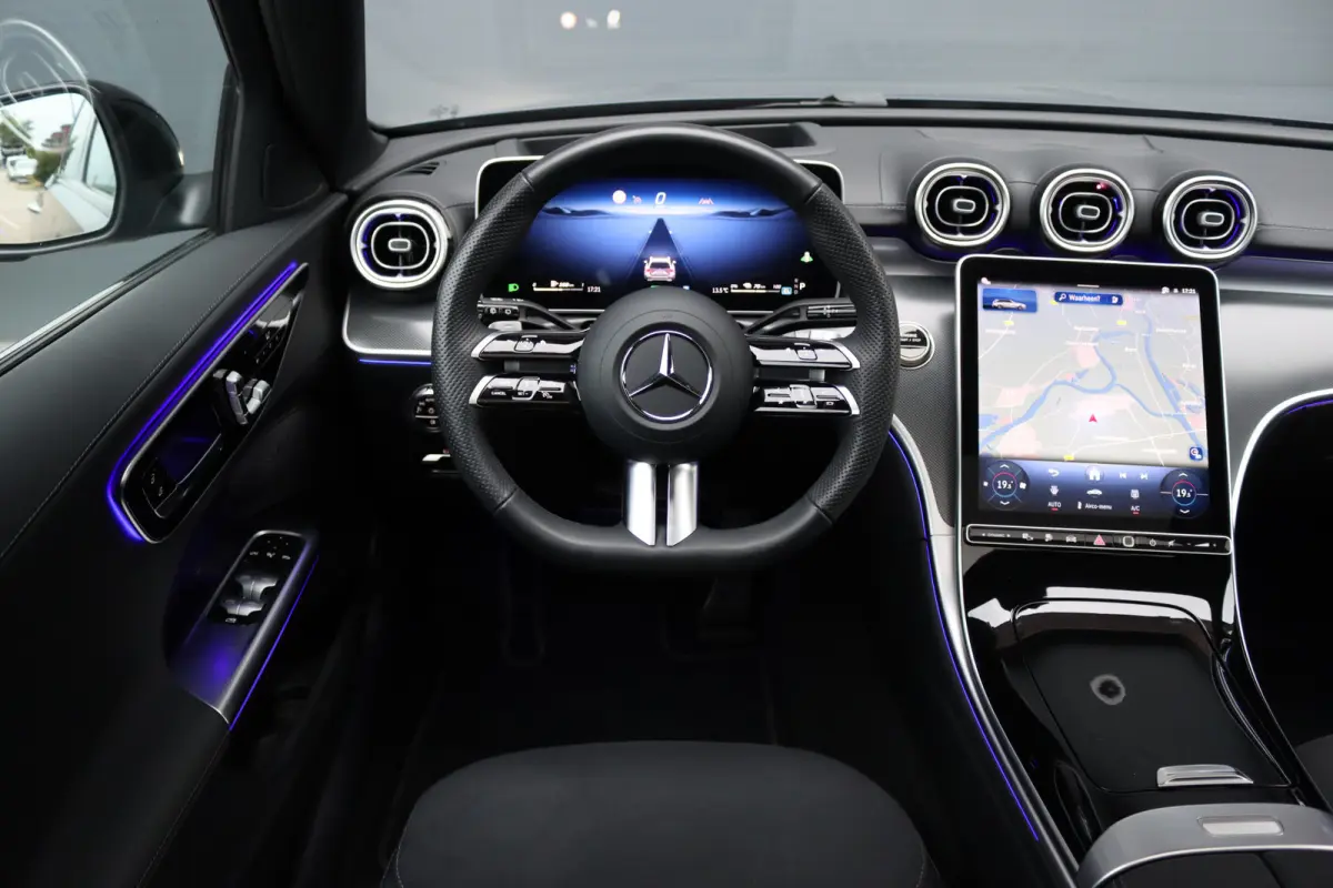 300 e AMG Line Premium | Panoramadak | Memory | Distronic | Surround Camera | Trekhaak | Digital Light | Nightpakket | Augmented Reality |