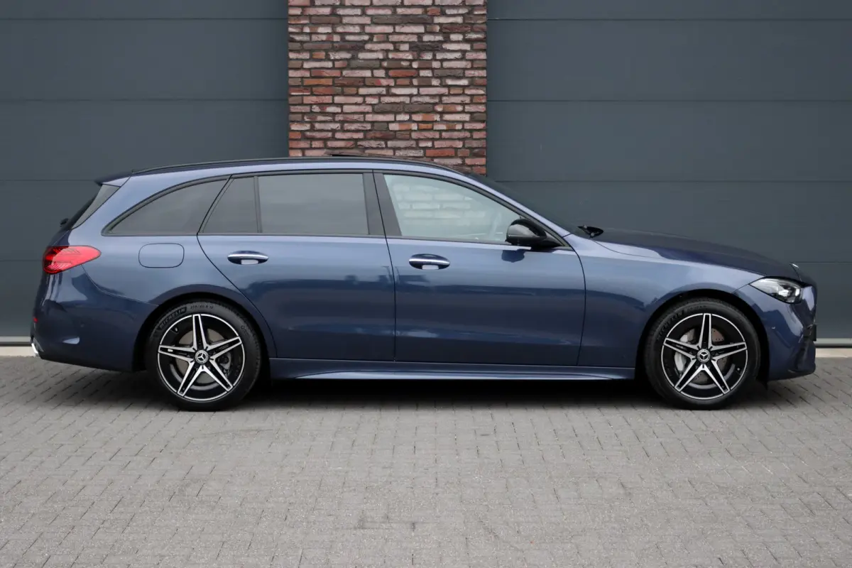 300 e AMG Line Premium | Panoramadak | Memory | Distronic | Surround Camera | Trekhaak | Digital Light | Nightpakket | Augmented Reality |