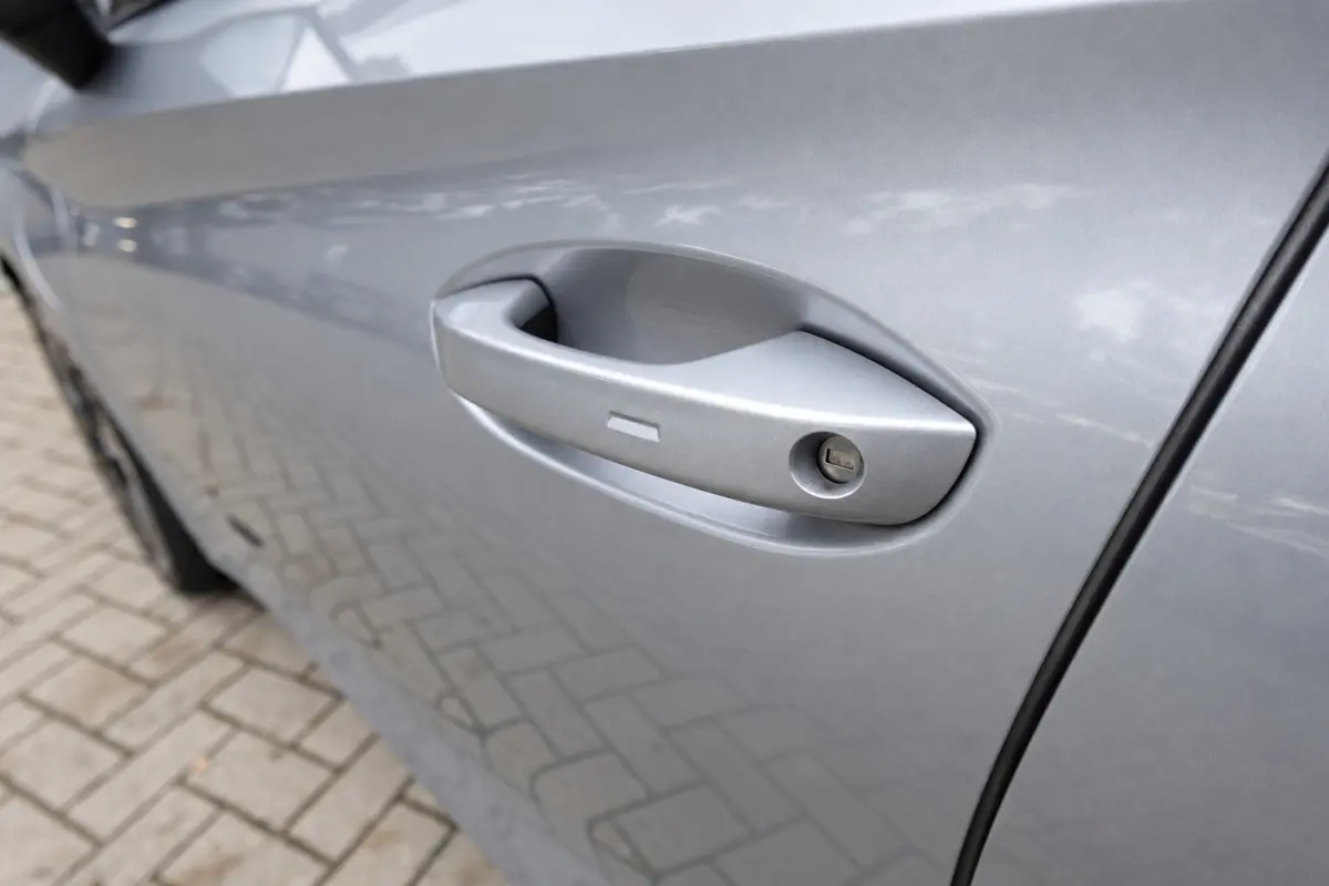 1.4 e-Hybrid VZ Adrenaline PANO KEYLESS ACC CAM