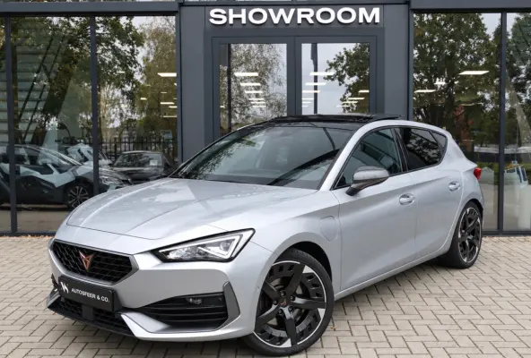 1.4 e-Hybrid VZ Adrenaline PANO KEYLESS ACC CAM