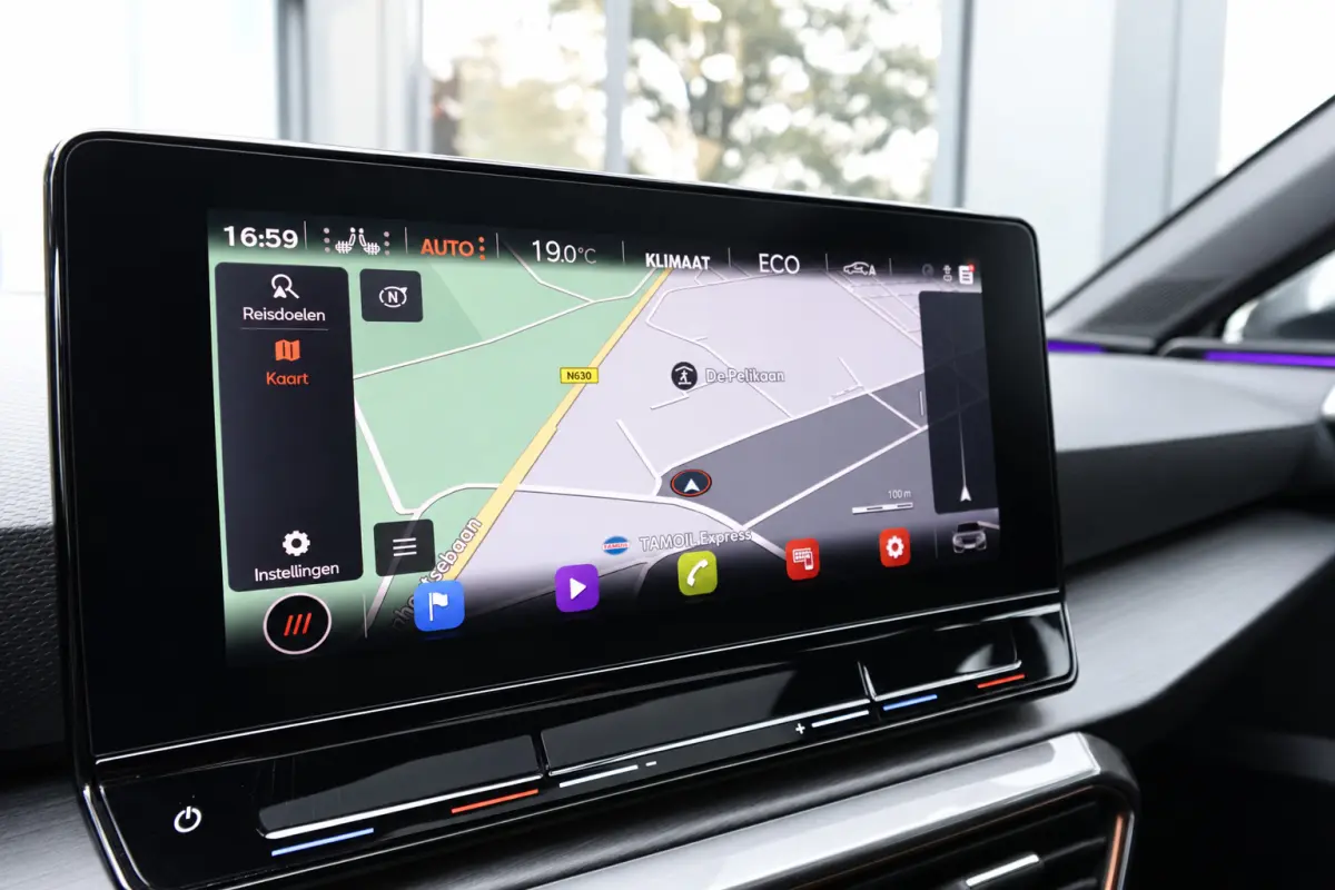 1.4 e-Hybrid VZ Adrenaline PANO KEYLESS ACC CAM