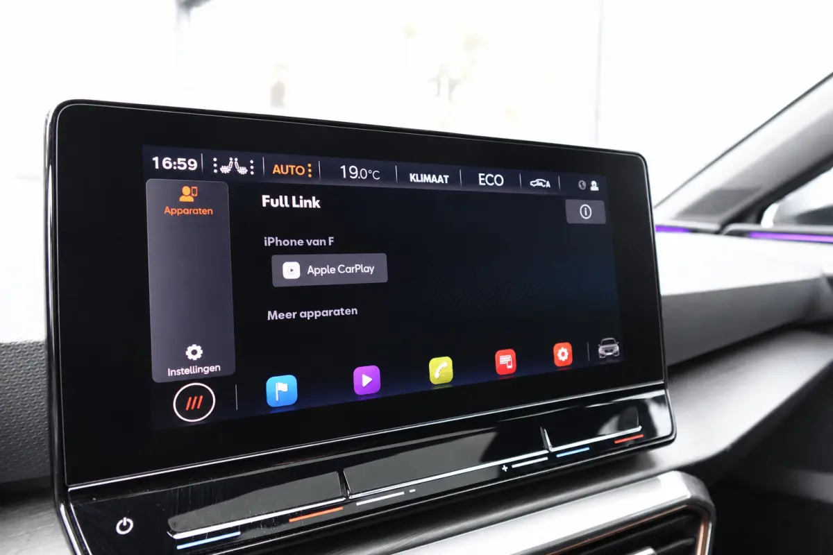 1.4 e-Hybrid VZ Adrenaline PANO KEYLESS ACC CAM