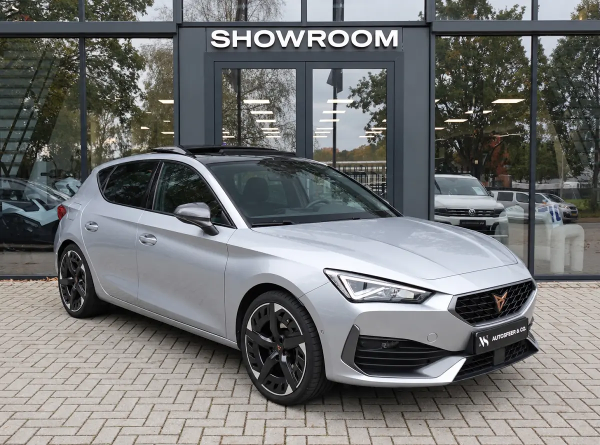 1.4 e-Hybrid VZ Adrenaline PANO KEYLESS ACC CAM