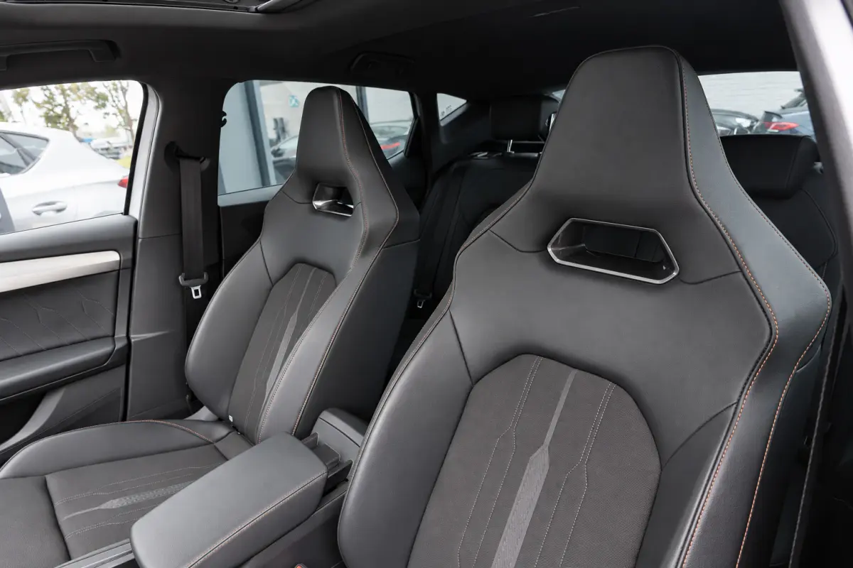 1.4 e-Hybrid VZ Adrenaline PANO KEYLESS ACC CAM