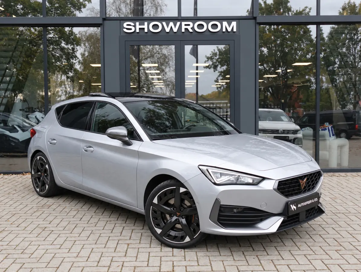 1.4 e-Hybrid VZ Adrenaline PANO KEYLESS ACC CAM