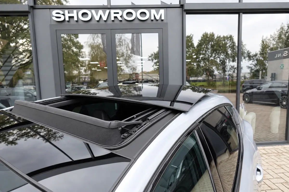 1.4 e-Hybrid VZ Adrenaline PANO KEYLESS ACC CAM