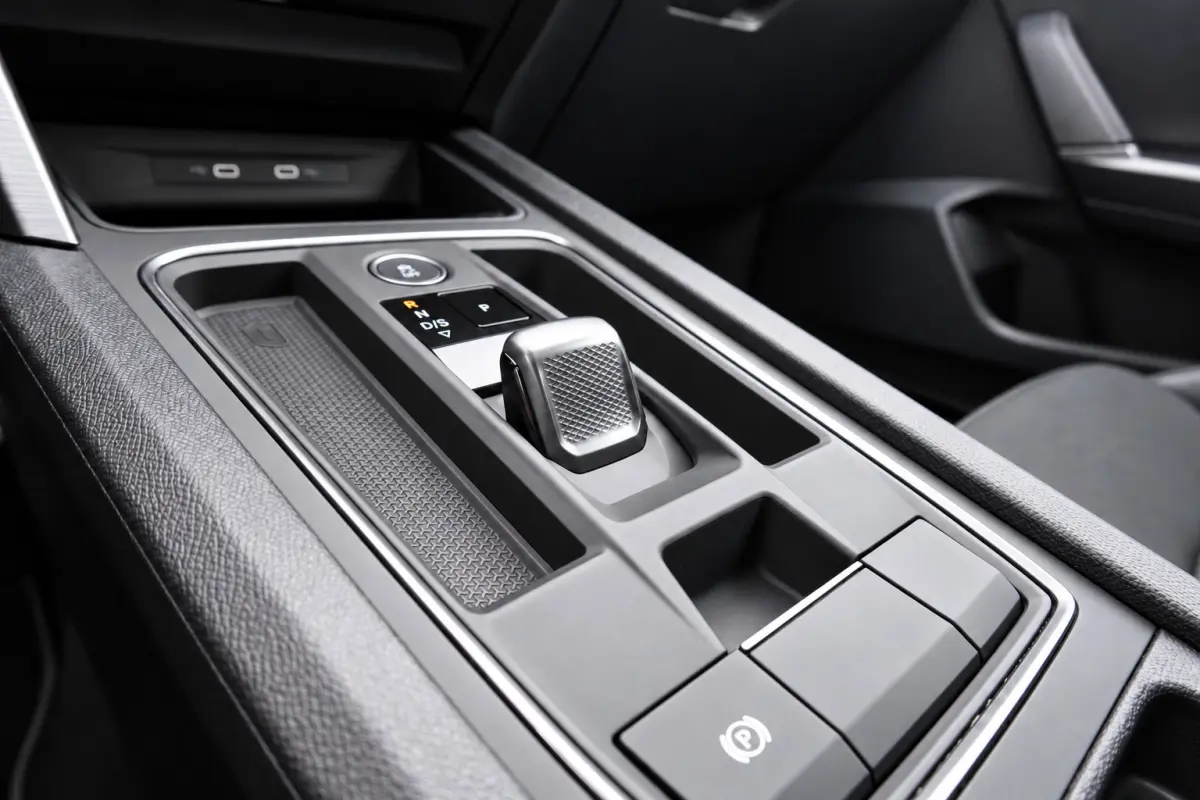 1.4 e-Hybrid VZ Adrenaline PANO KEYLESS ACC CAM