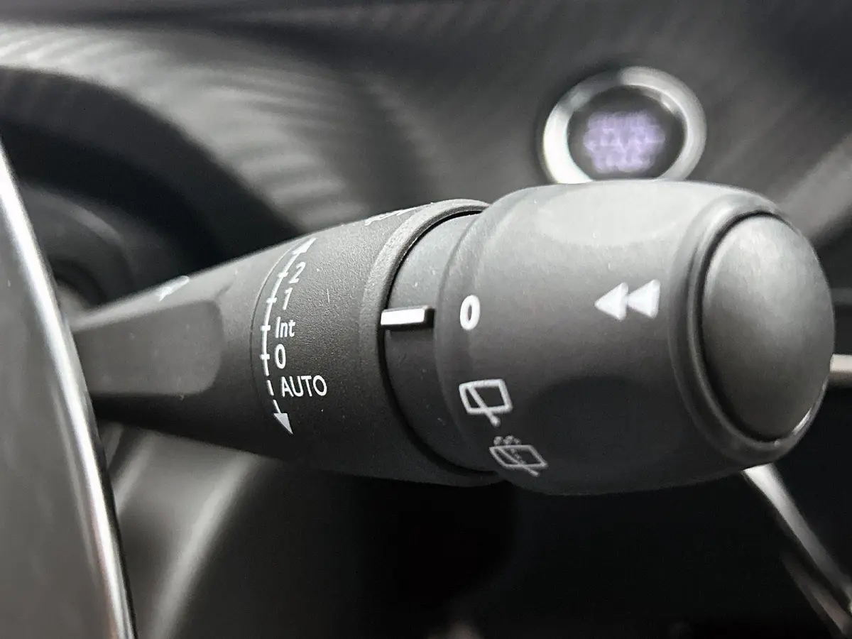 GT Hybrid 110pk Automaat | Navigatie | Camera v+a | Climate Control | Adaptieve Cruise Control | Parkeersensoren v+a | Dodehoeksensor | Armsteun | Digitaal instrumentenpaneel | Draadloze App