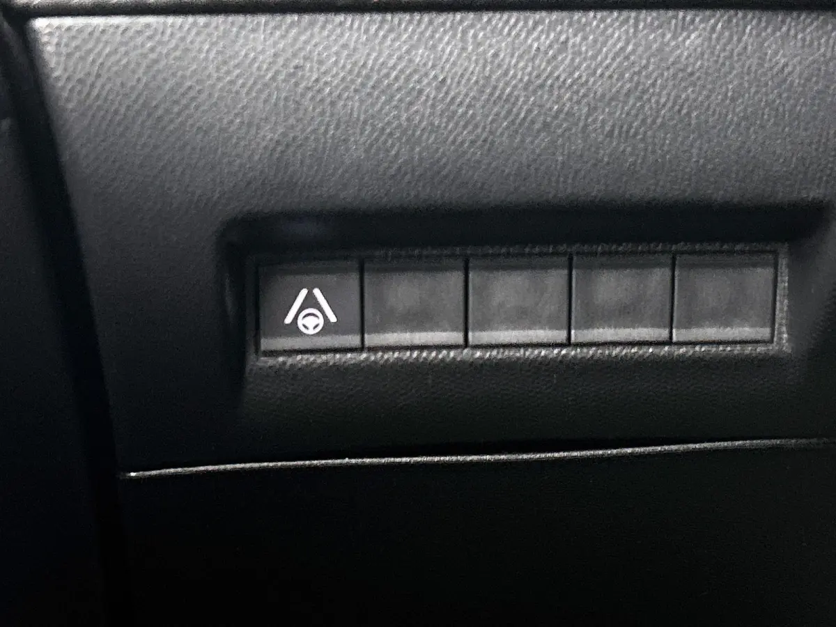 GT Hybrid 110pk Automaat | Navigatie | Camera v+a | Climate Control | Adaptieve Cruise Control | Parkeersensoren v+a | Dodehoeksensor | Armsteun | Digitaal instrumentenpaneel | Draadloze App