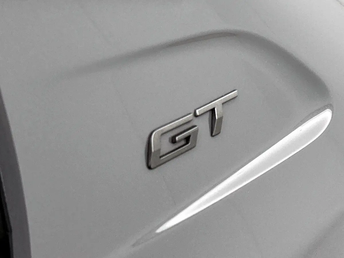GT Hybrid 110pk Automaat | Navigatie | Camera v+a | Climate Control | Adaptieve Cruise Control | Parkeersensoren v+a | Dodehoeksensor | Armsteun | Digitaal instrumentenpaneel | Draadloze App