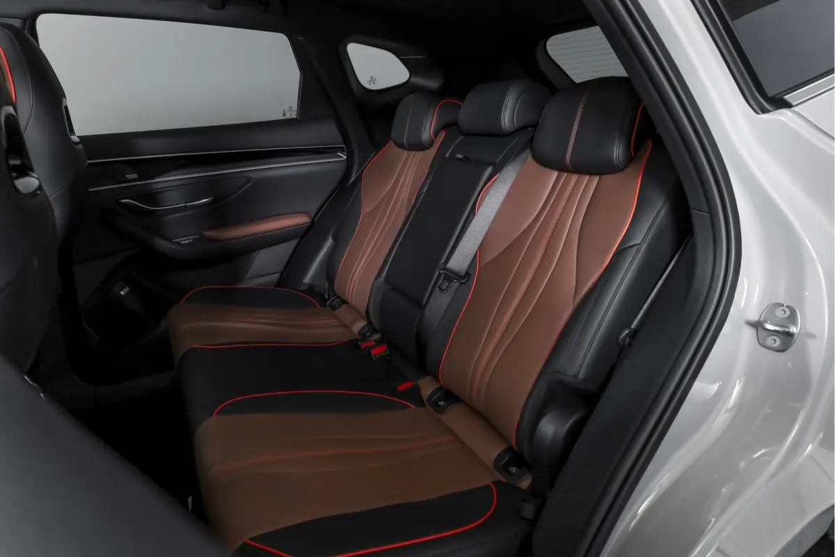 1.5 DM-i FWD Boost | Plug-In | S/K-Panodak | 360 Camera | Carplay/Android | Adapt. Cruise | Elek. Klep | Infinity audio | 19" | 1965