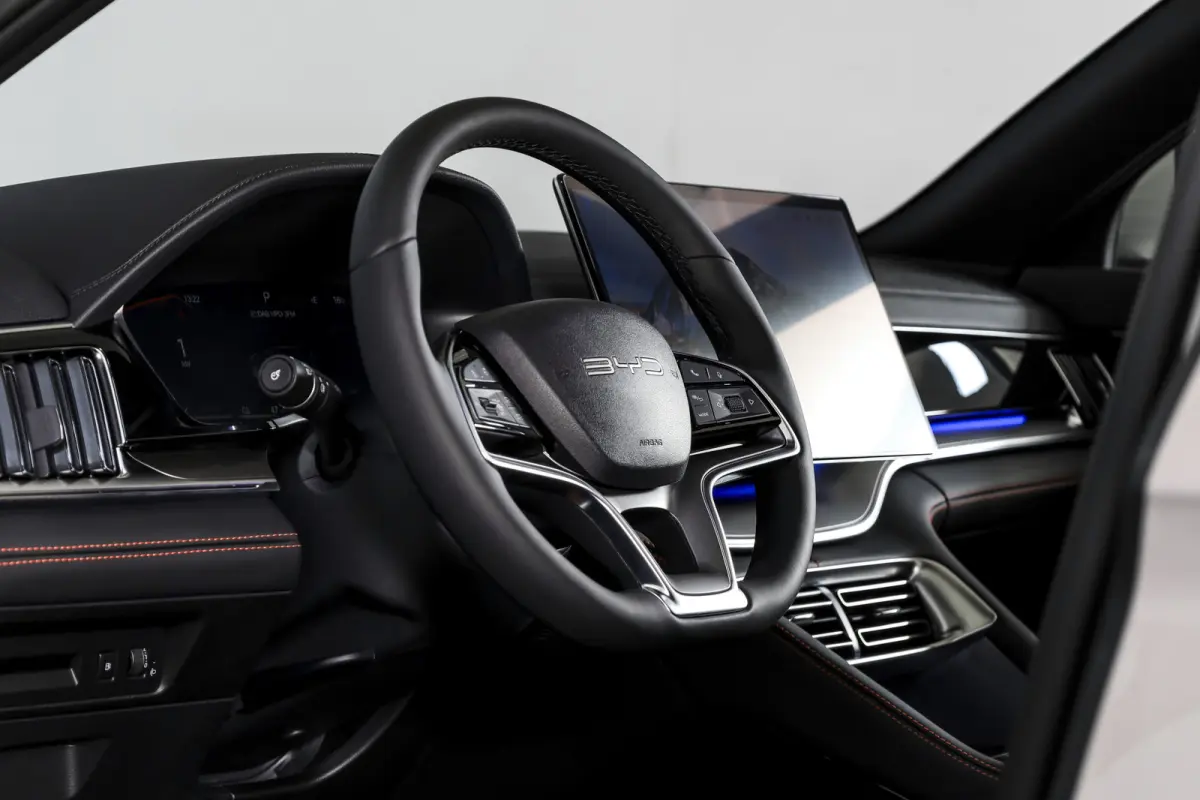 1.5 DM-i FWD Boost | Plug-In | S/K-Panodak | 360 Camera | Carplay/Android | Adapt. Cruise | Elek. Klep | Infinity audio | 19" | 1965