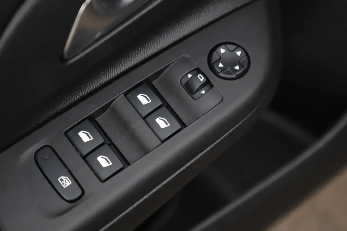 1.2 Elegance 102PK Half Leder LMV LED Virtual Cockpit Navigatie Airco Cruise Control