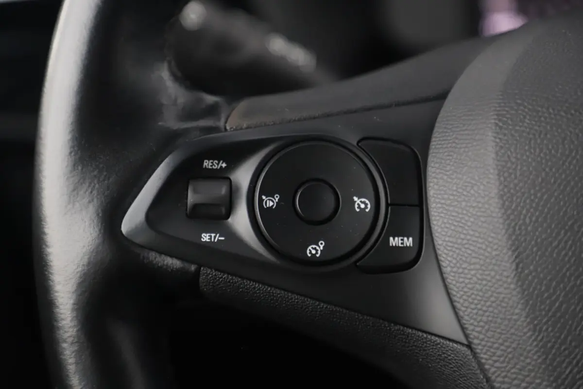 1.2 Elegance 102PK Half Leder LMV LED Virtual Cockpit Navigatie Airco Cruise Control
