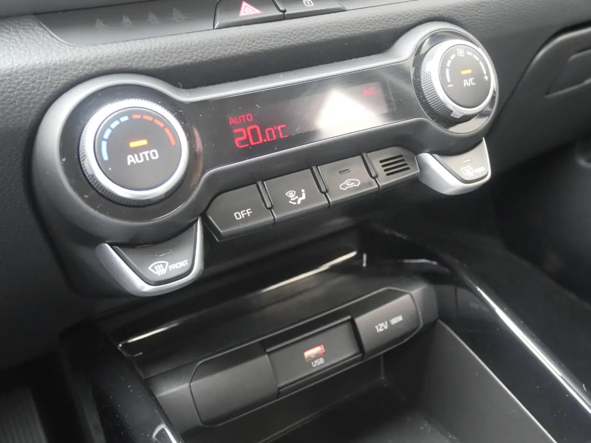 1.0 T-GDi MHEV DynamicLine | Cruise | Clima | Camera | Carplay | Navi |