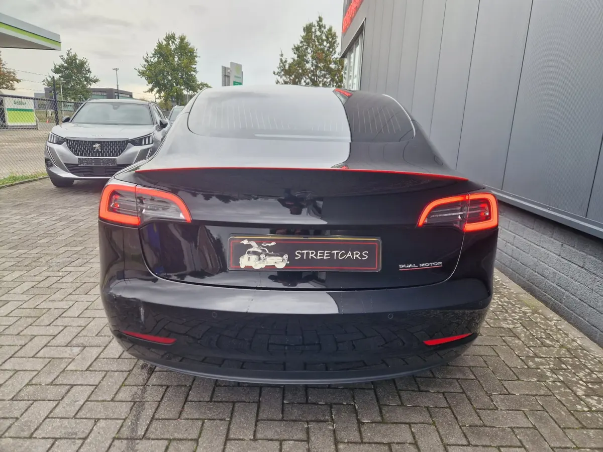 Performance AWD 75 kWh SOH 89%
