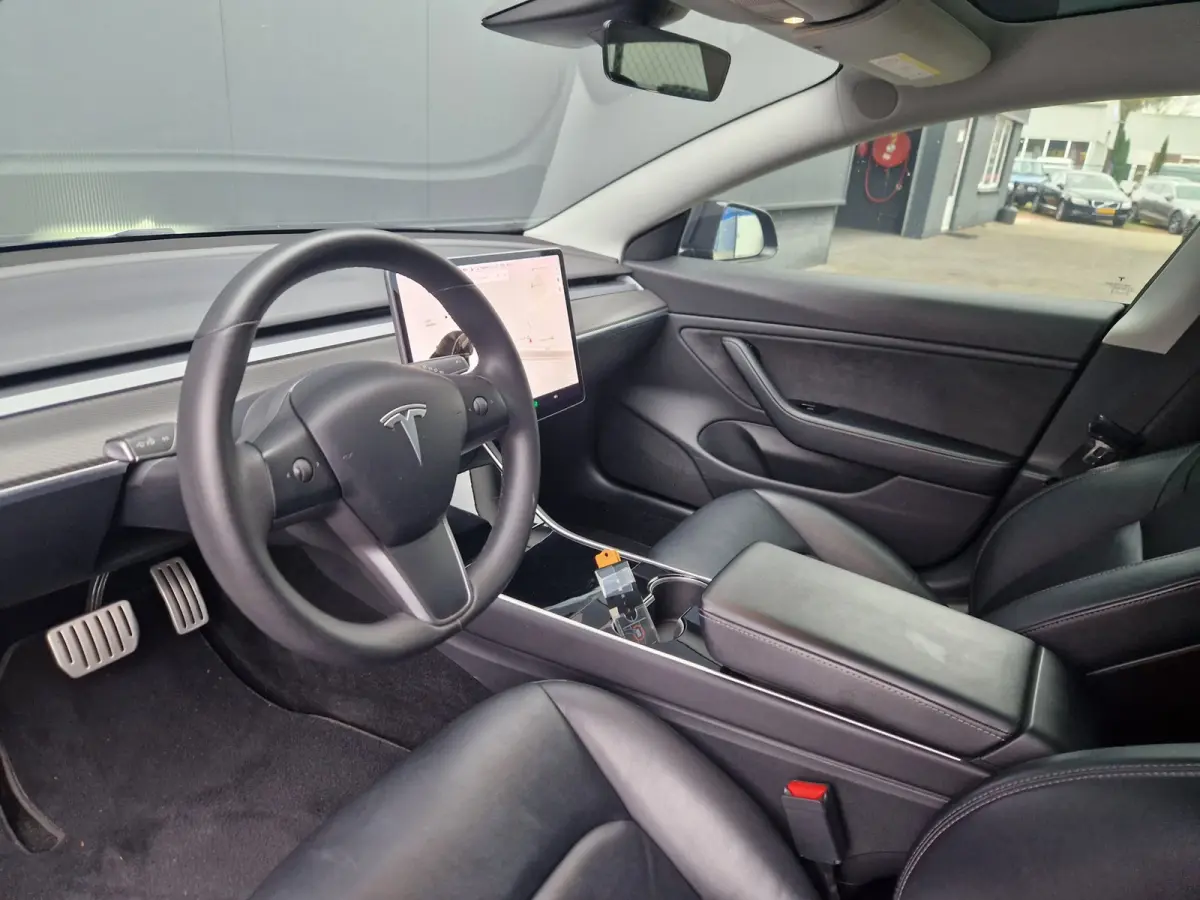 Performance AWD 75 kWh SOH 89%