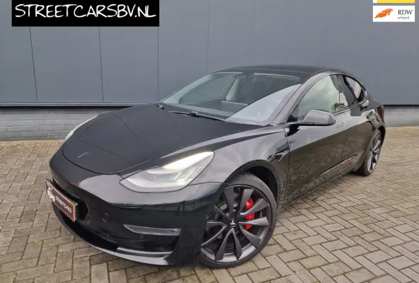 Performance AWD 75 kWh SOH 89%