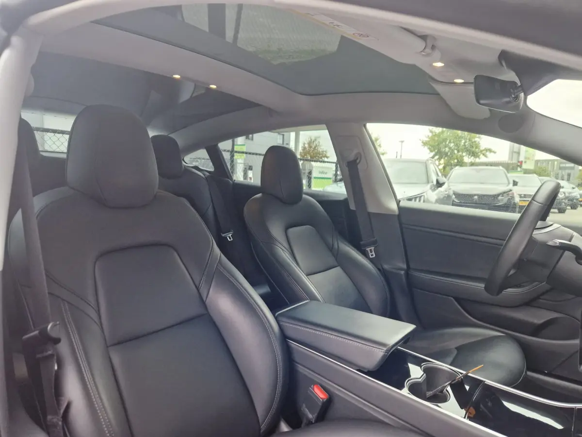 Performance AWD 75 kWh SOH 89%
